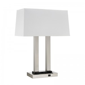 Kaksinkertainen yöpöytäpöytävalaisin huoneessa