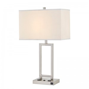 Gatsby -pöytävalaisin harjatullanikkelipinnoitteella, kaksi pistorasiaa, on/off -rokkarikytkin ja USB -portti