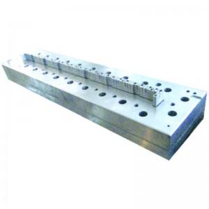 Muovinen leveä oven suulakepuristusmuotti