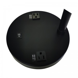 Kaksi ääntäpöytävalaisinta, jossa on musta ja vaaleankeltainen viimeistely, on/off -keinukytkin ja kaksi kätevää pistorasiaa huoneessa