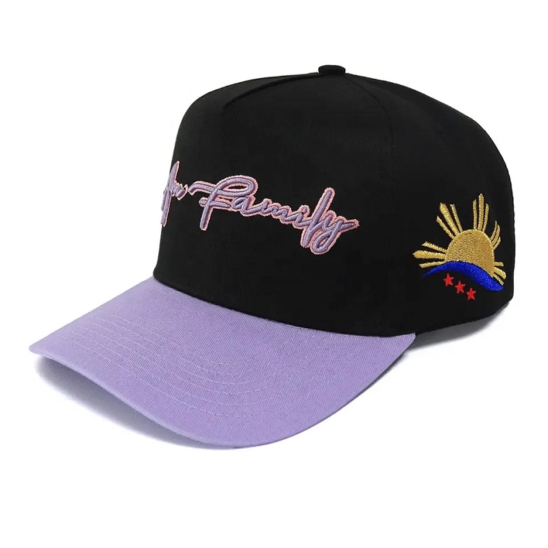 Uusi saapuminen kontrasti väri musta ja violetti mukautettu väri 5 paneelin kirjonta -logo baseball cap -urheilu hatut aikuisille