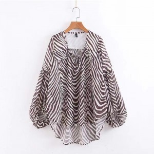 2023 Uusiennaisten muoti All-ottelun ohut raidallinen kehruu painettu pitkähihainen solmiopaita