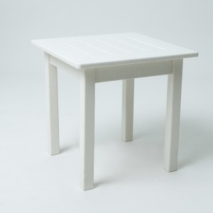 18 tuumaa muovin Adirondack -sivupöydän ulkopuolella