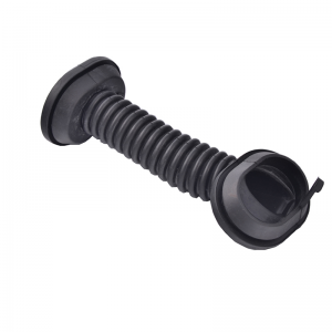 Mustan kumijohtosarjan palkeet auton ovelle