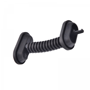 Mustan kumijohtosarjan palkeet auton ovelle