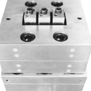 PE -puinen muovinen suulakepuristusmuotti voidaan räätälöidä.