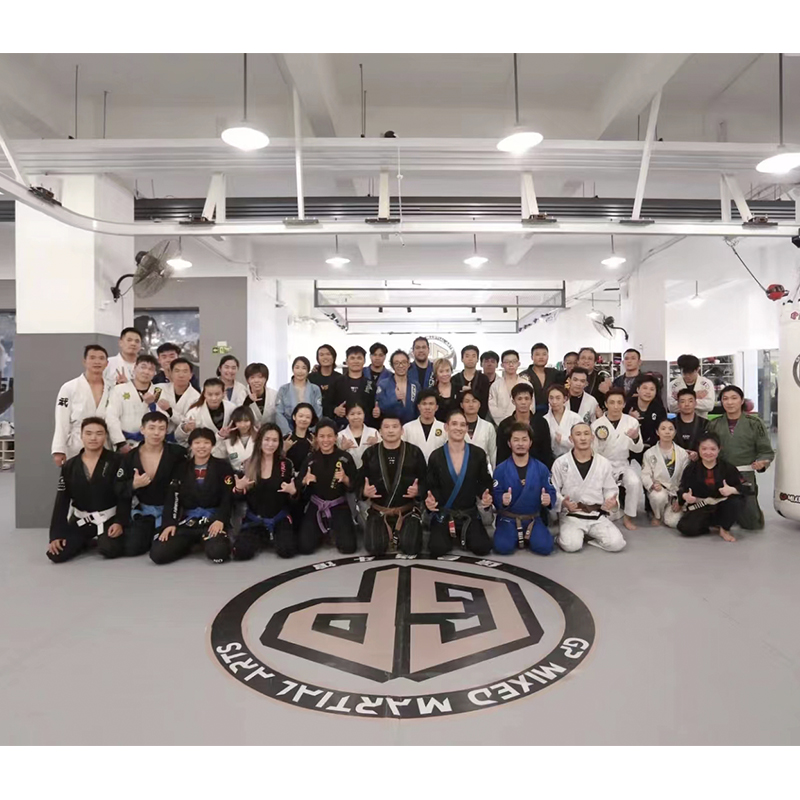 Tarjoamme myös joitain laitteita ystävillemme