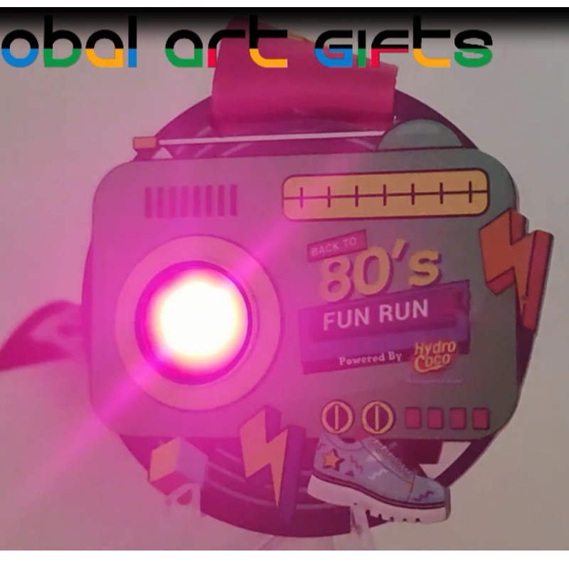 Massan osallistumistapahtuman mitali toimittaja Fun Run LED Custom Race -mitali