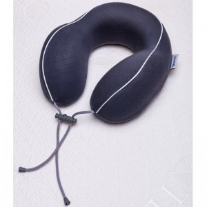 U muotoilla matkatyyny