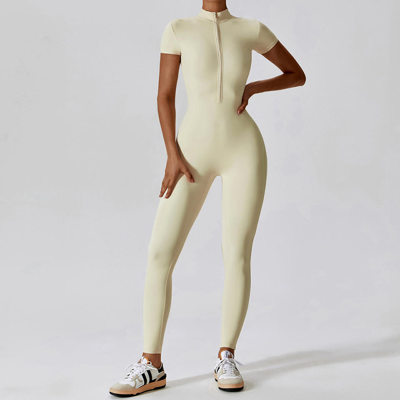 SC1075 Yhden kappaleen harjoittelu Yoga -jumpsuit Solid Shorthole Half Zip Gym Romper Bodysuit
