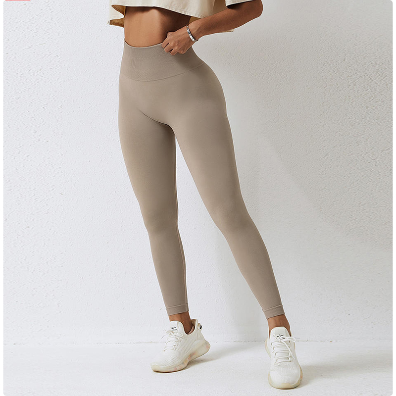 SC10109 Saumaton kuntosalin jooga -säärystimet Naiset mukautetuilla logo -sukkahousuilla Scrunch Butt Women Yoga -housut Leggings