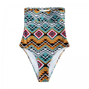 Seksikäs olkaimeton tulostettu etninen yksiosainen