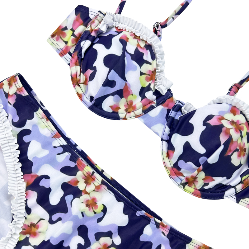 Kukka rypistynyt epäsäännöllinen bikinit asetti kaksiosaisen uimapuvun