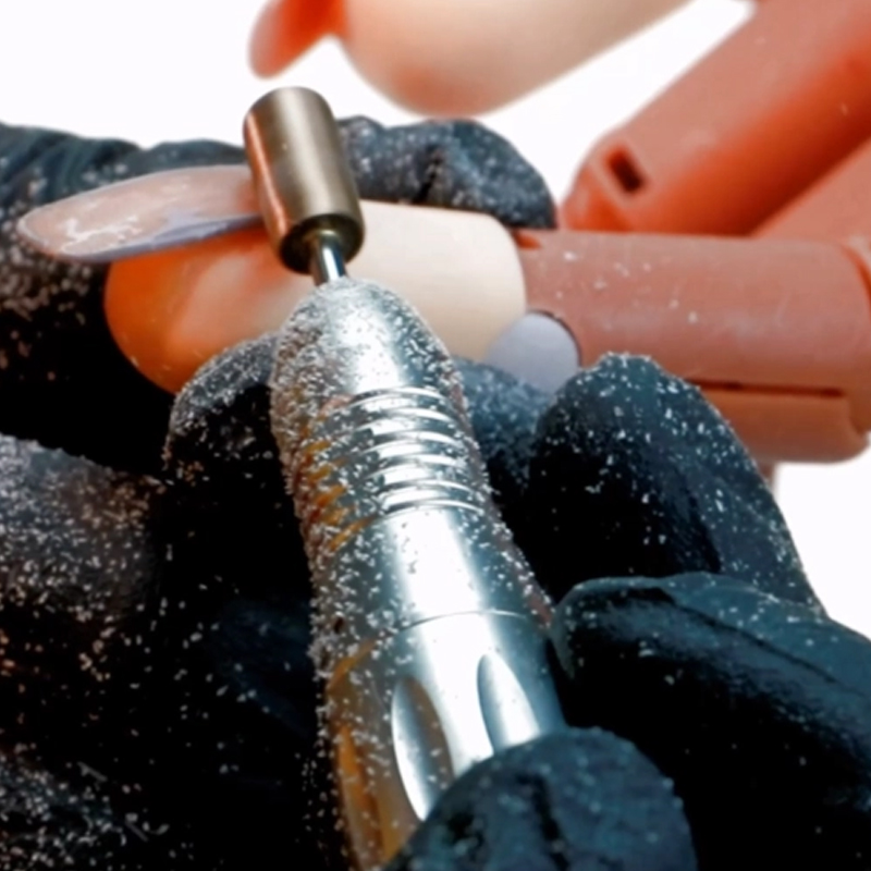 Ainutlaatuiset ja abstraktit kynsisuunnittelut