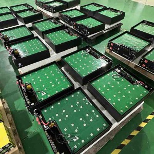 Energian varastointi 51,2 V 100AH ​​200AH WALL&RAKKA 2 in 1 Asennettu LIFEPO4 Solar Litium -akku älykäs LED -näyttö&Mobile -sovellus