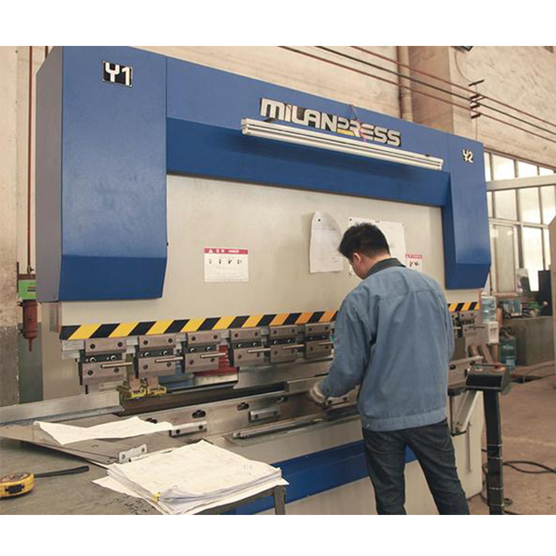 Miksi ohutlevyjen taivutus pidetään yhtenä yksinkertaisimmista, mutta haastavimmista taitoista hallita?