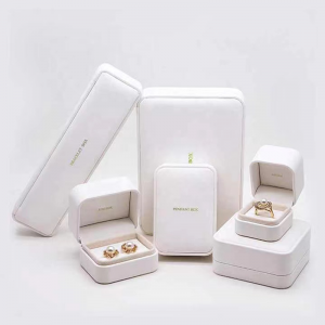 Räätälöitynahka ylellinen rannekoru kaulakorun korvakorut rengaslaatikkopakkauskoru laatikko