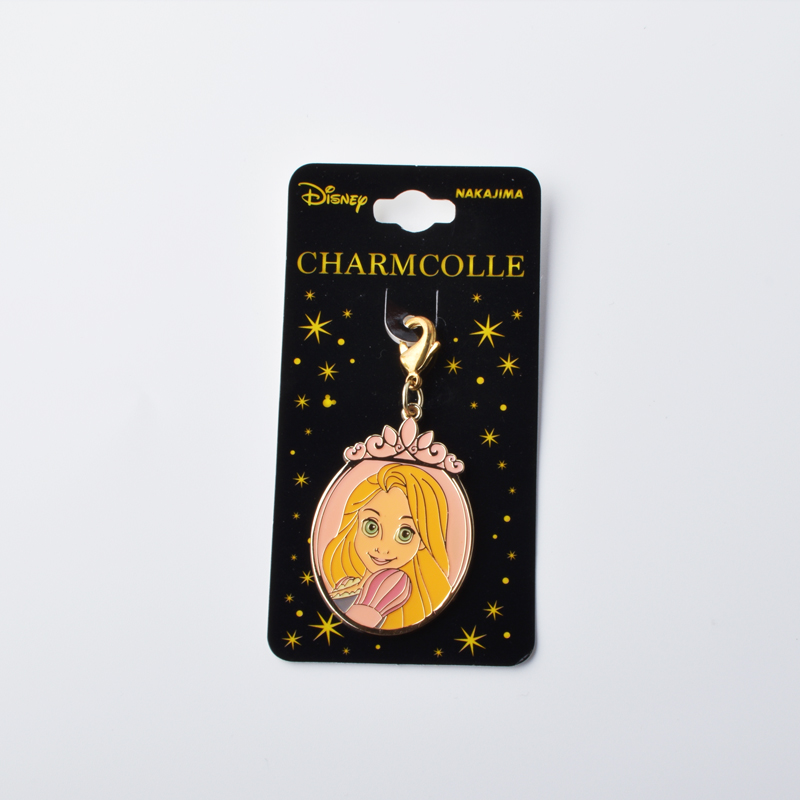 Mukautettu kova emali -akryylinäppäimistö Disney Keychain KPOP -tähti kahdesti avaimenemaa