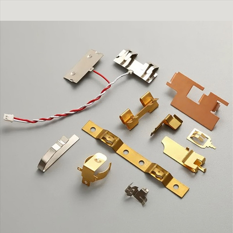 OEM-valmistajan mukautetut messingin pienet metallilevyn leimausosat 5 tähden metallileimauspalvelu