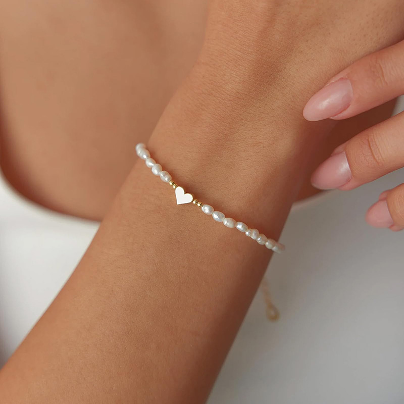 Hongde 14K kultaa-Plated Pearl Heart -rannekoru Pearls of the Heart -rannekoru