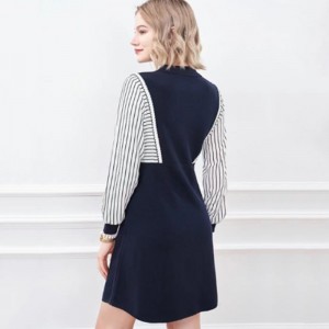 Varhainen syksy pieni käänteinen kaulusneulottu puolineuletakki