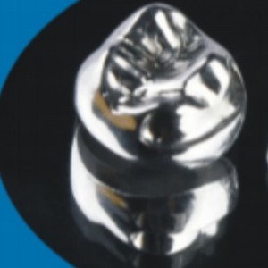 Metalli-posliinihampaat