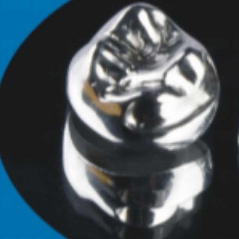 Metalli-posliinihampaat