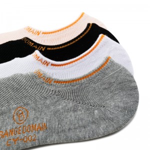 Neljä vuodenaikaanaisetnäkymättömät sukat